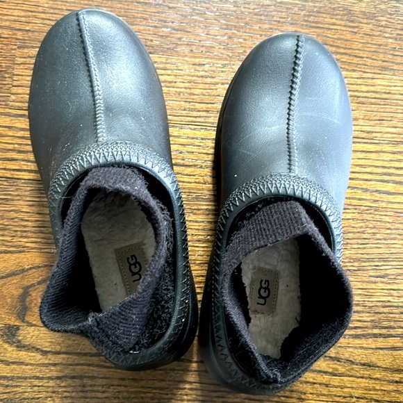 Rain boots Warm Water proof Uggs clog the removable UGGplush sockliner. - Picture 6 of 10